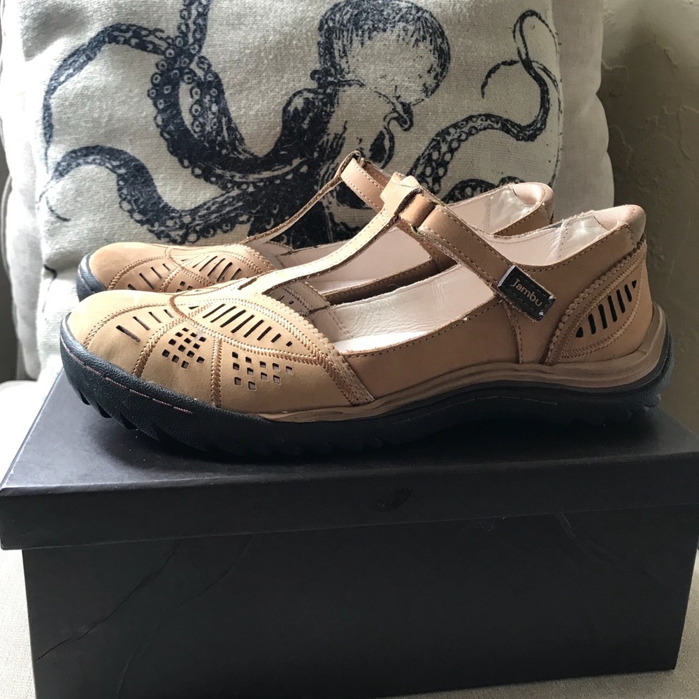 Jambu Bridgette maryjane size 9